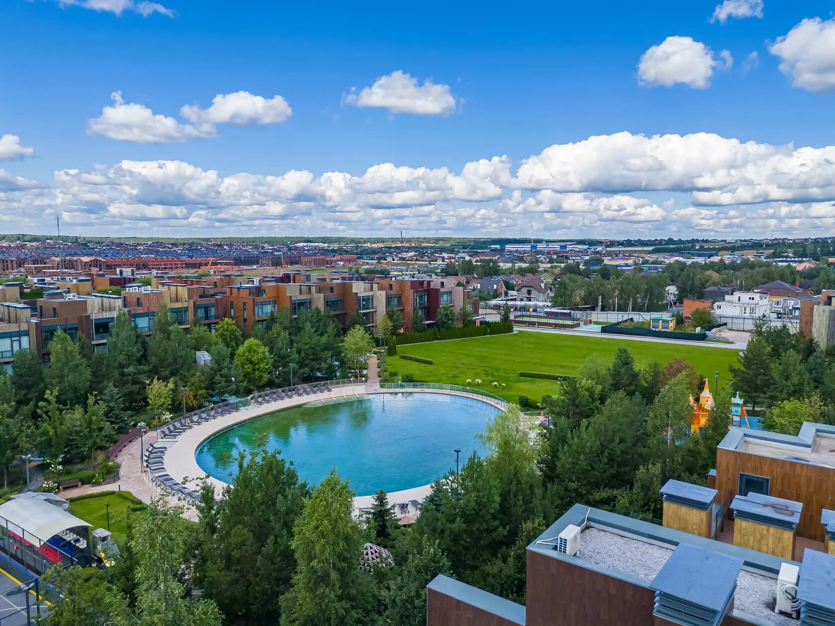Для жителей Futuro Park теперь доступна уникальная зона с бассейном!